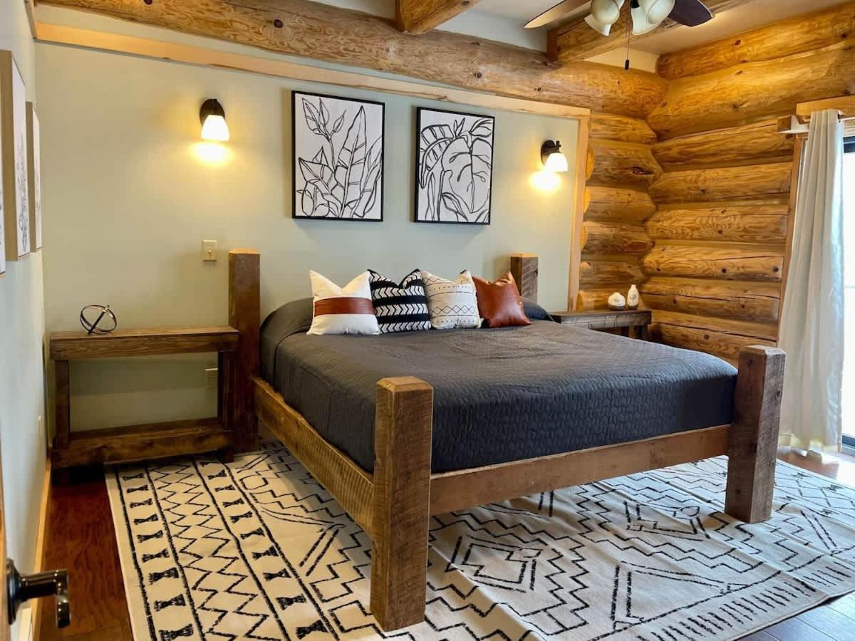 Stunning Log Cabin Getaway At The Hannu Haus ไอรอนวูด ภายนอก รูปภาพ