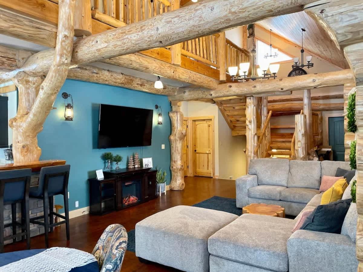 Stunning Log Cabin Getaway At The Hannu Haus ไอรอนวูด ภายนอก รูปภาพ