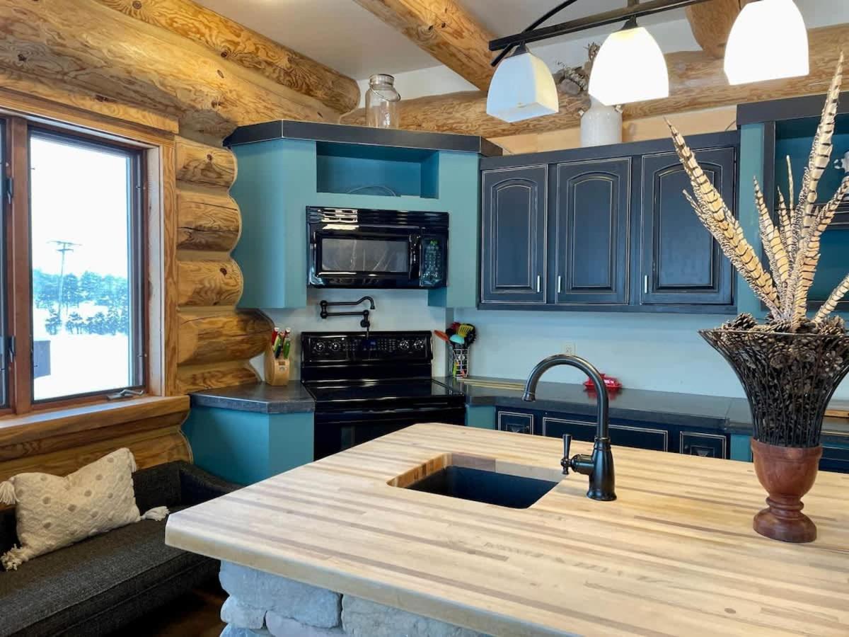 Stunning Log Cabin Getaway At The Hannu Haus ไอรอนวูด ภายนอก รูปภาพ